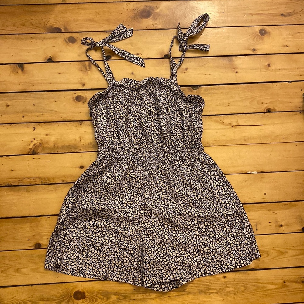 NWOT H&M floral romper, size M